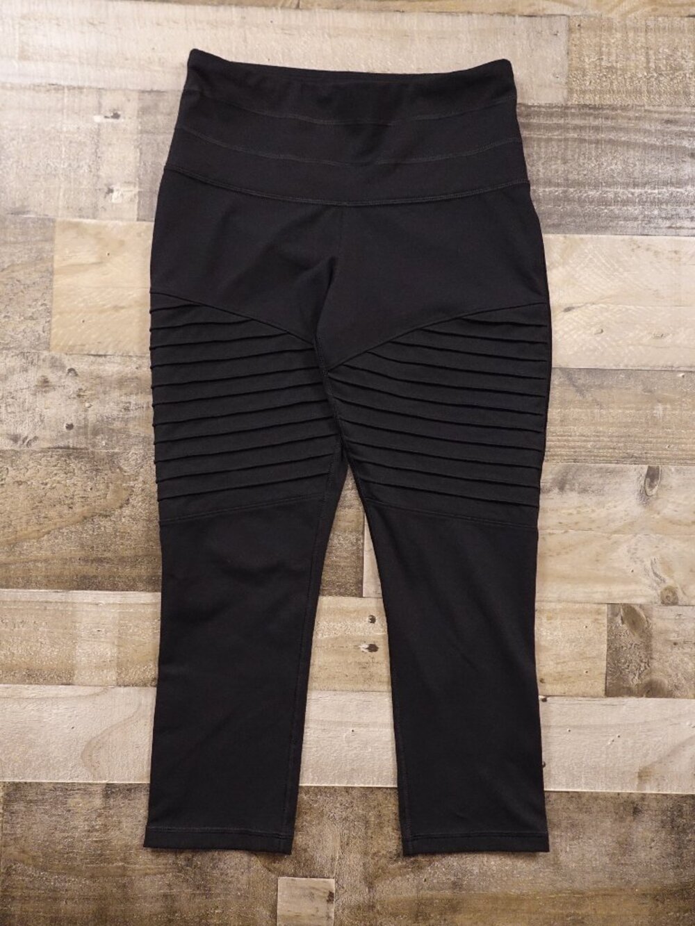 Lucy Perfect Core Moto Capri Leggings Women’s Medium Black 22” Inseam Zip Ankle